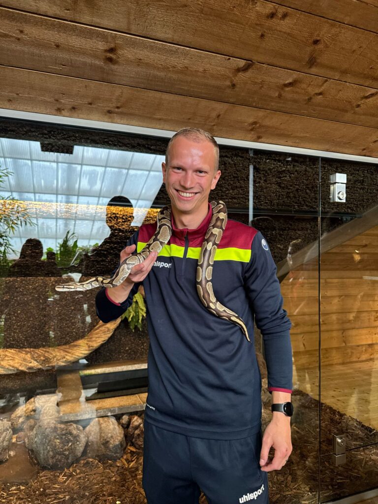 BSO dillhof - meester met slang