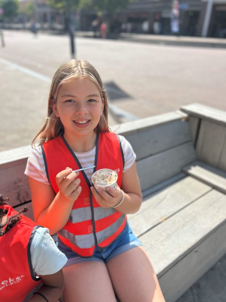 Sport-Bso Flekss Focus ijse eten bij ijssalon de scoop