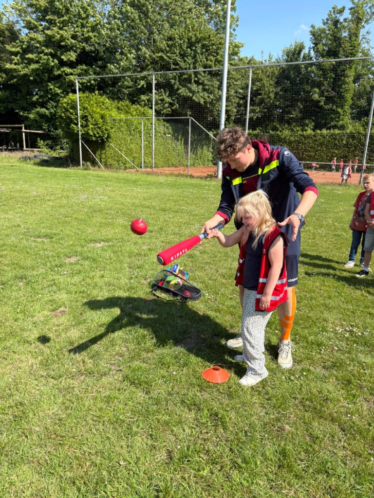 Sport-BSO Flekss Soccer Center - Slagbal