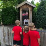 Kinderen spelen bij Pukkemuk met Sport-BSO Flekss