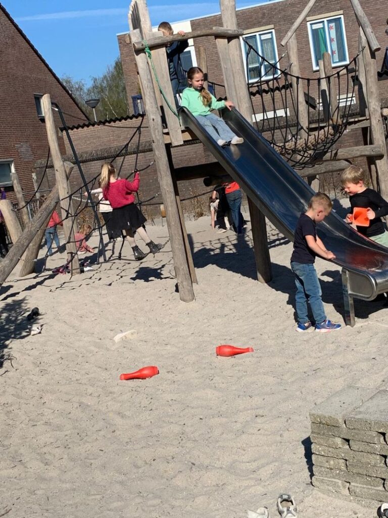 Flekss zeggewijzer Terheijden 14 - buitenspelen