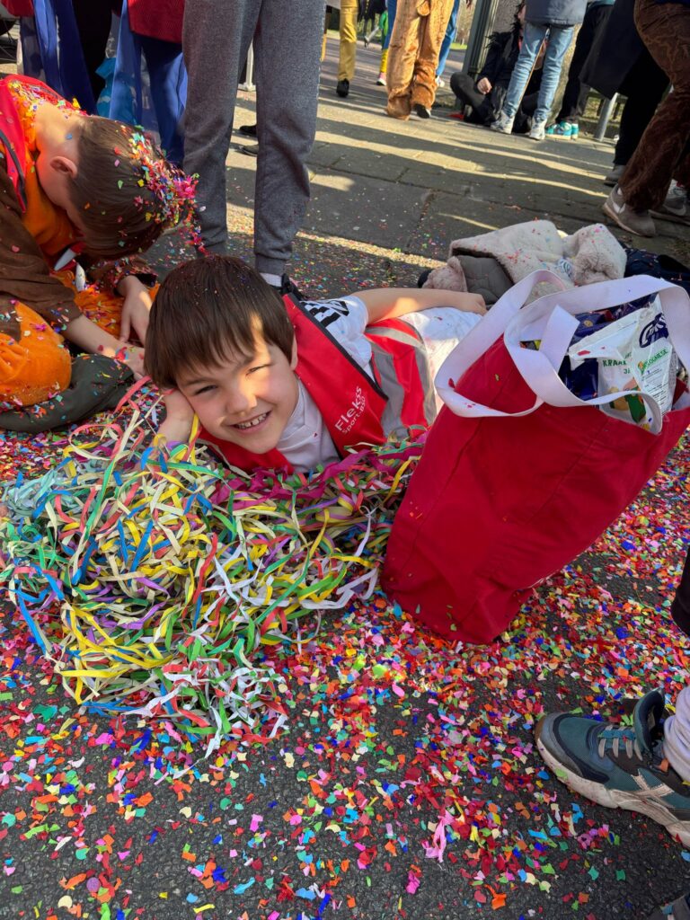 Mathenesse 2 - optocht