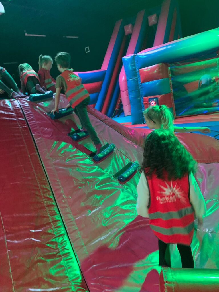 Flekss zonzeel 13 - bounce valley