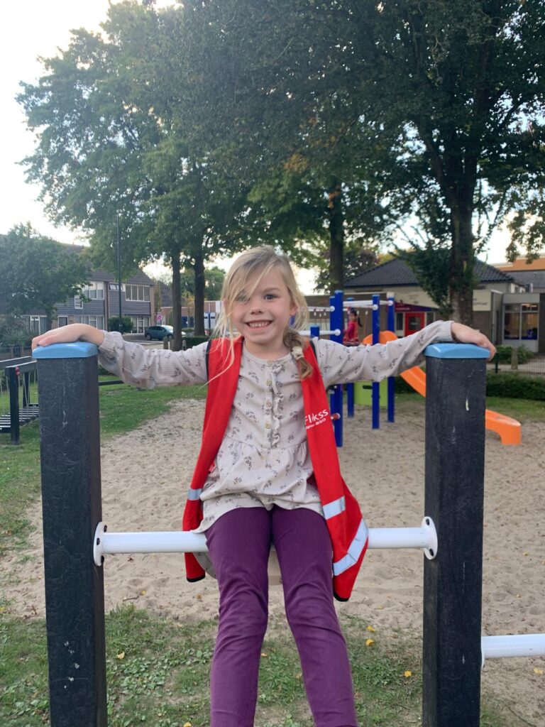 Raamsdonksveer - Klimmen in de speeltuin