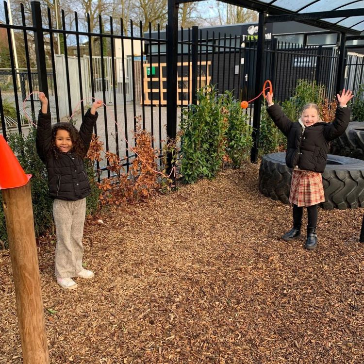 flekss Zonzeel 2 - buitenspelen