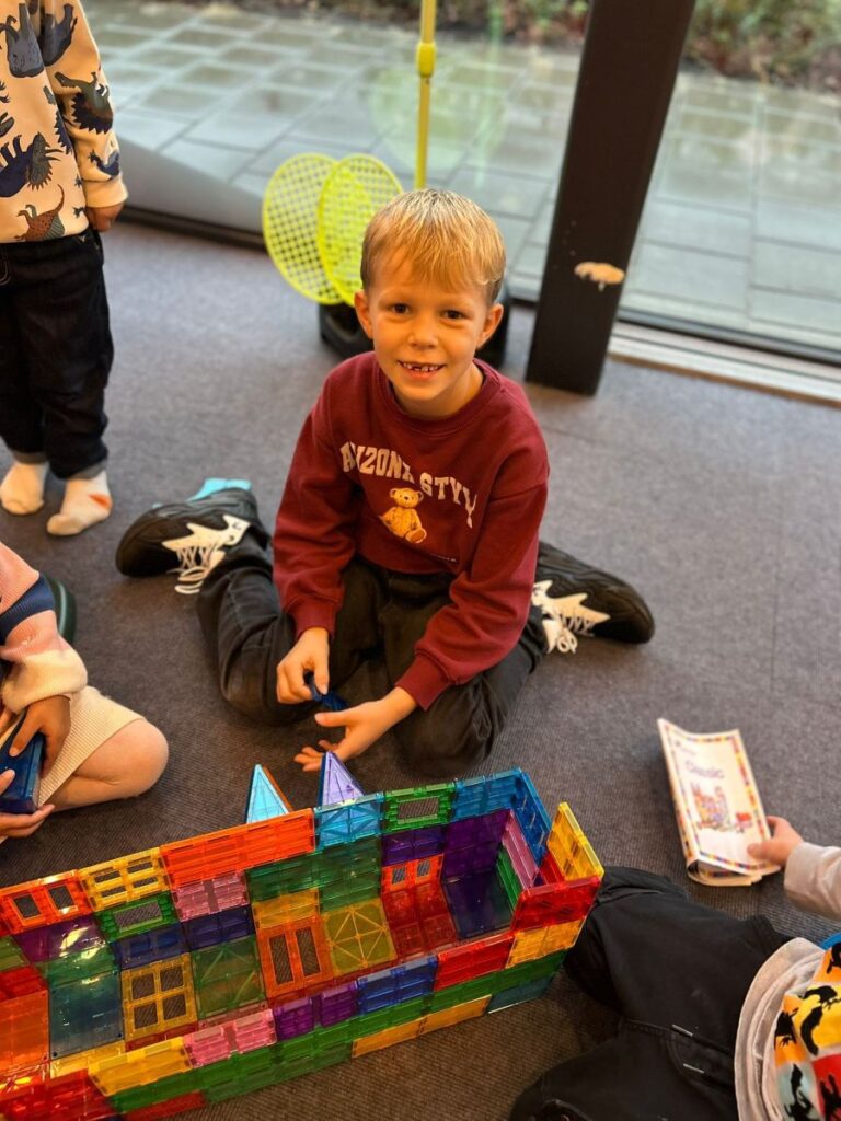 op de leukste bso van Etten-Leur met de magneten blokjes spelen