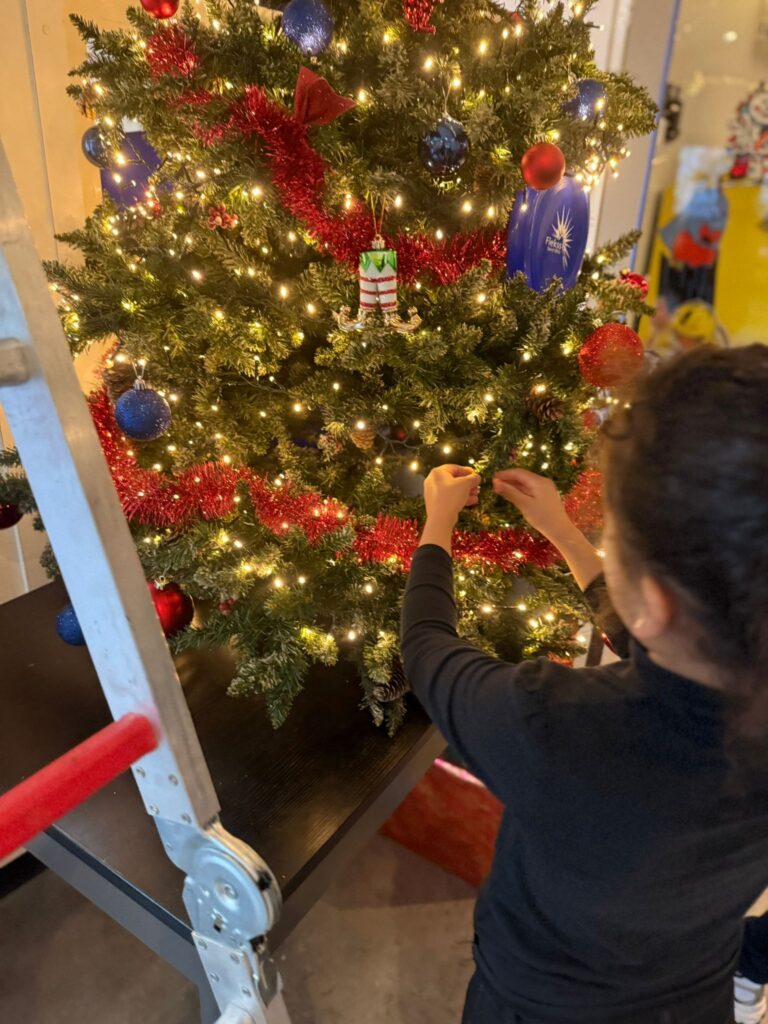 kerstversieren flekss kinderopvang kraaienest