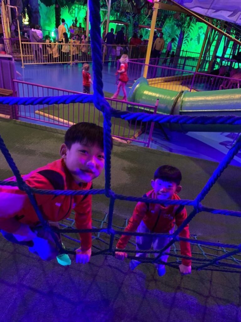 Klimmen bij kidzcity in utrecht met de BSO-Etten-Leur