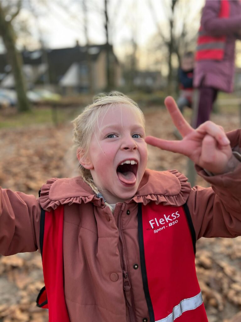 Buitenspelen in de speeltuin