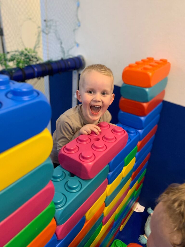 In de blokkenbak spelen op onze fantastische locatie Kerkwerve in Etten-Leur