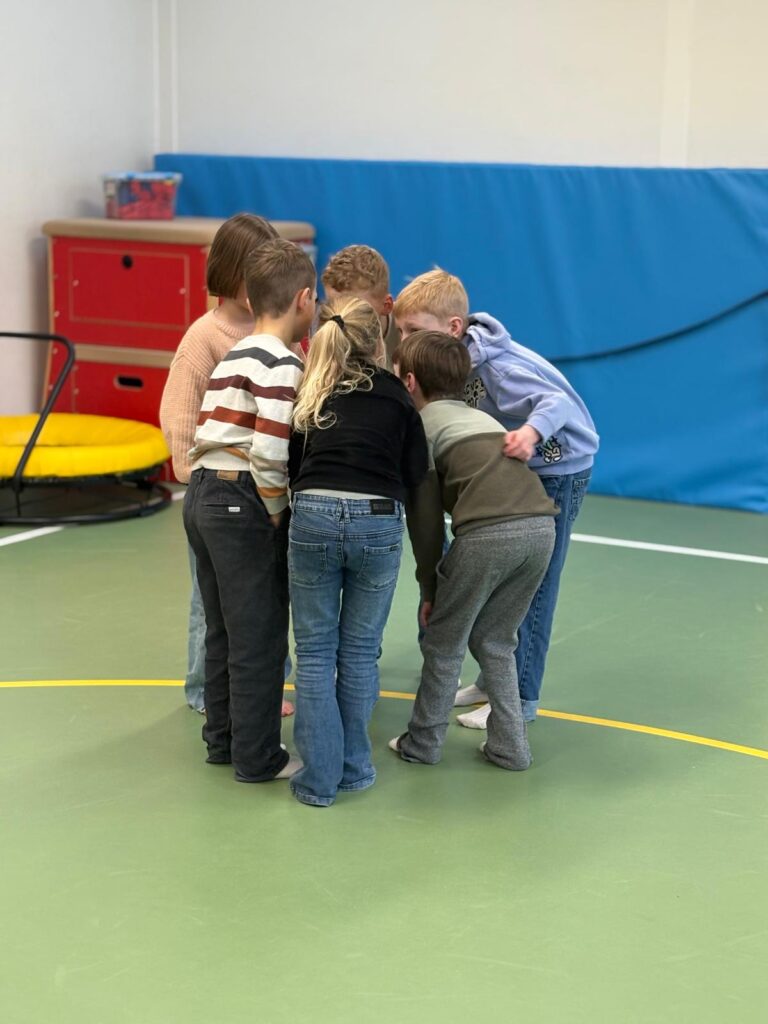 Flekss zeggewijzer - wie is de mol trefbal