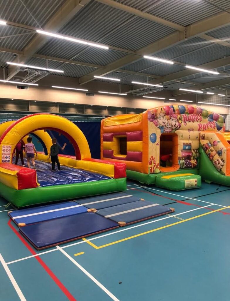 Springkussens bij Sport-BSO Flekss