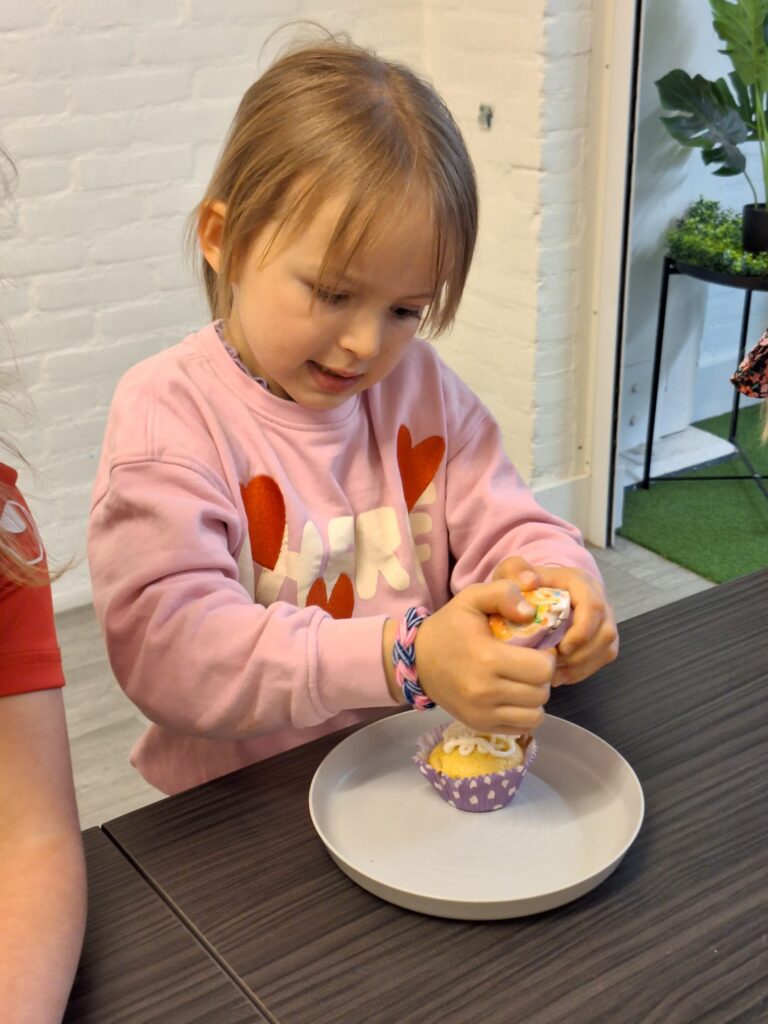 Sport-BSO Flekss Soccer Center - Cupcakes bakken