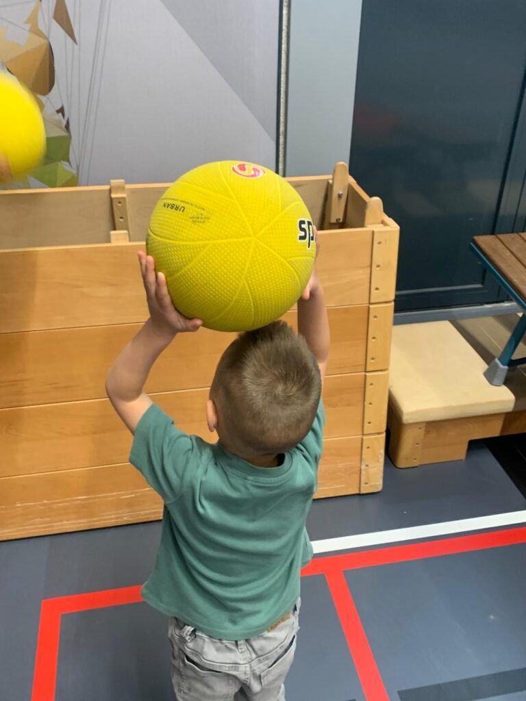Blog SSC week 16- met de basketbal spelen