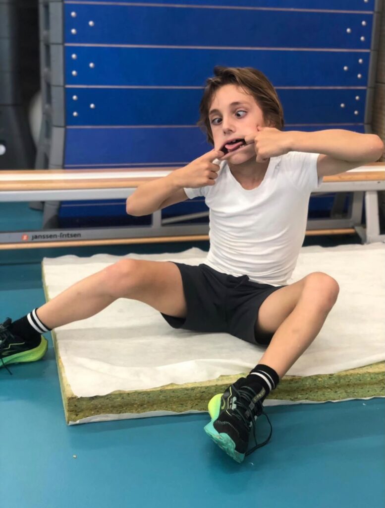 Kind trekt gekke bek bij Sport-BSO Flekss