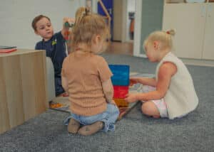 Peuters spelen op de peutergroep van Flekss Made