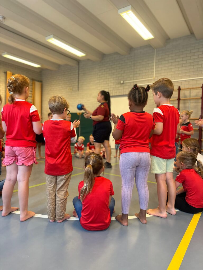 Rietvink - commando spel in de gymzaal