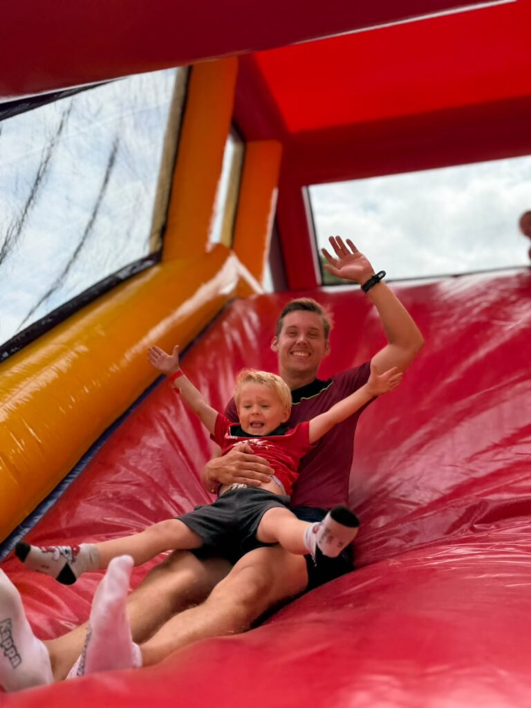 Sport-BSO Flekss Soccer Center - Springkussendag