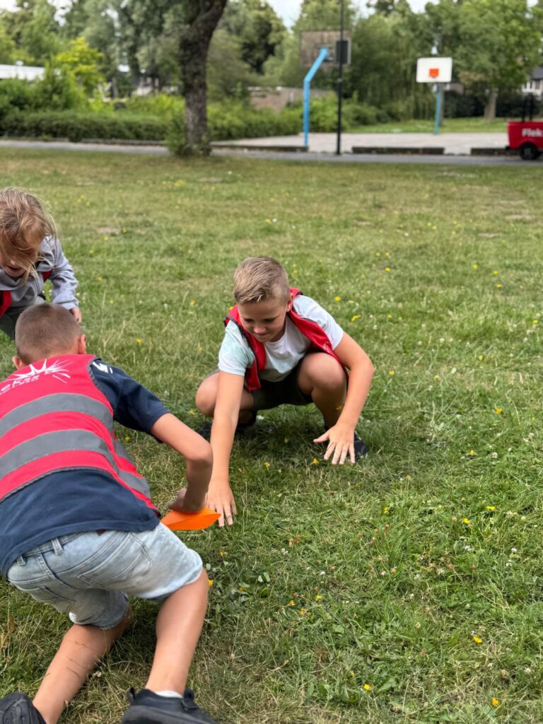 Kinderen spelen reactiespelletje