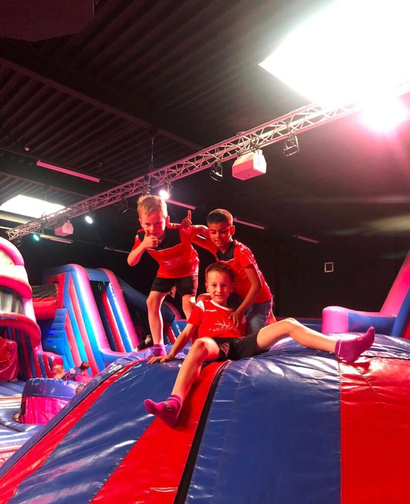 Springen bij BounceValley BSO Flekss