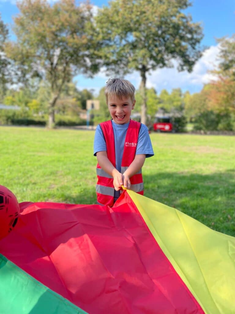Spelen met parachutte
